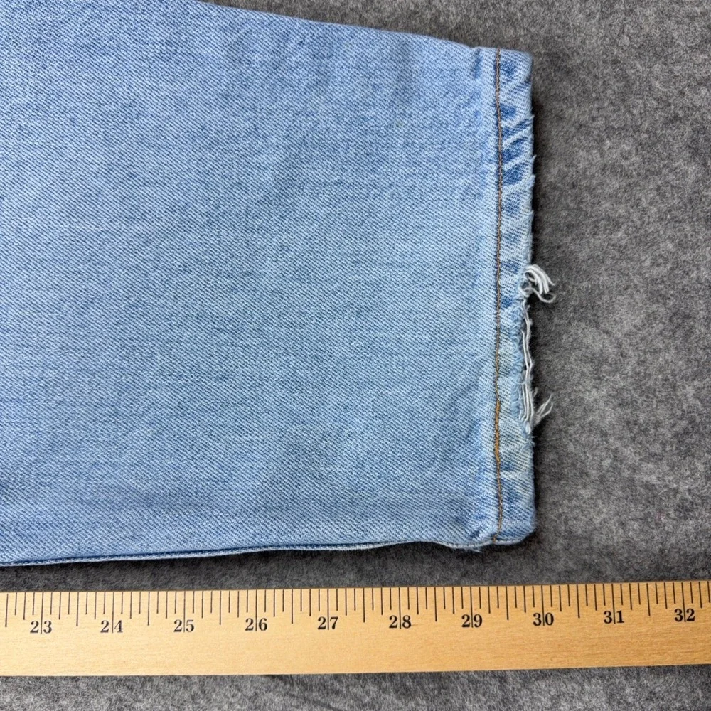 VTG Levi's Jeans Mens 34x30 Light Wash 550 Relaxed Fit‎ Tapered Leg Denim 90s